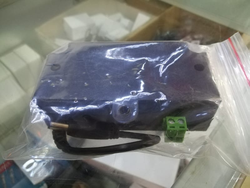 Nguồn kèm hộp nối vuông VH - Adapter 12V-2A