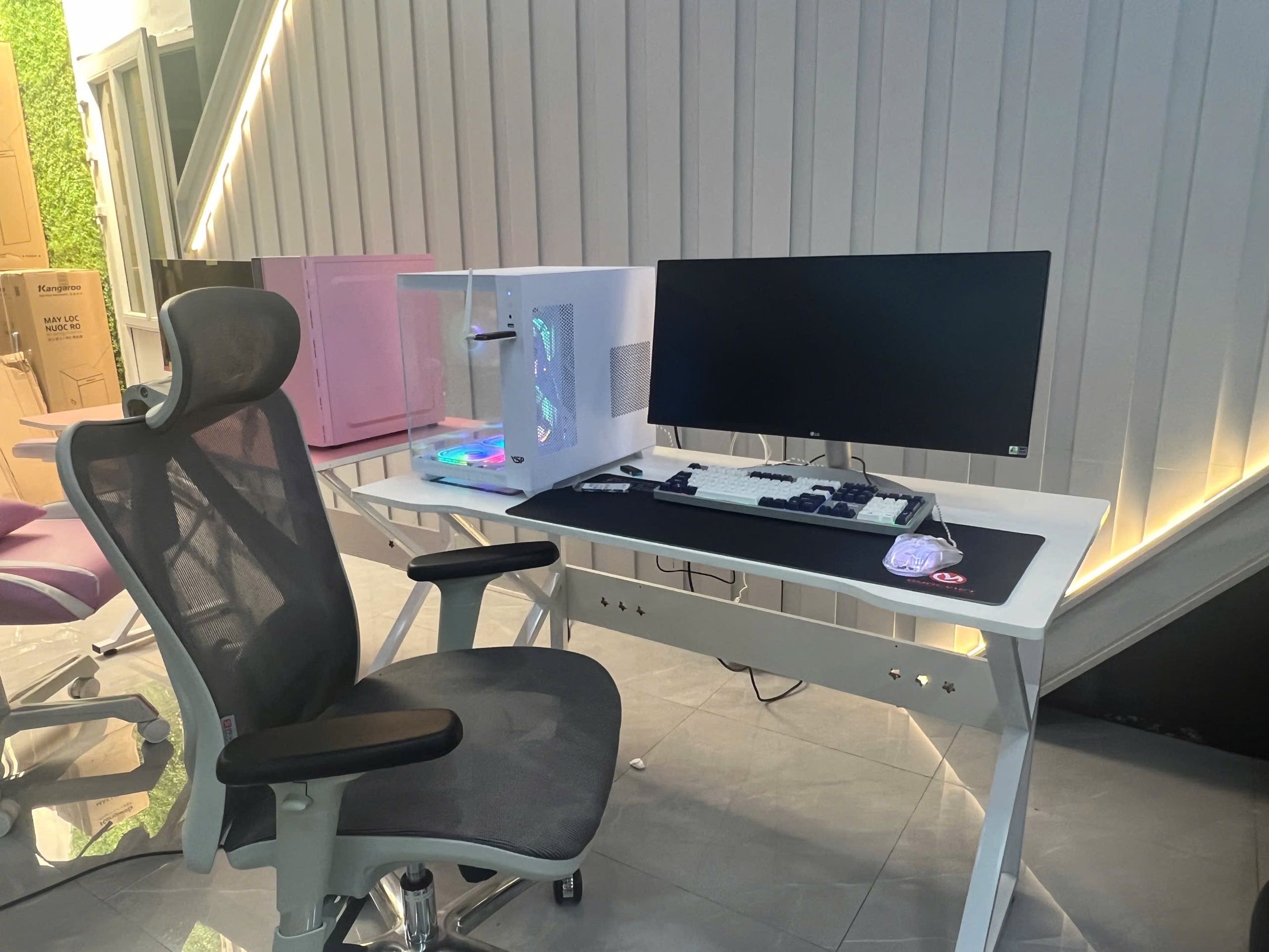 Bàn Game khổ 1200x600 chân chữ K, mặt gỗ có cắt vát