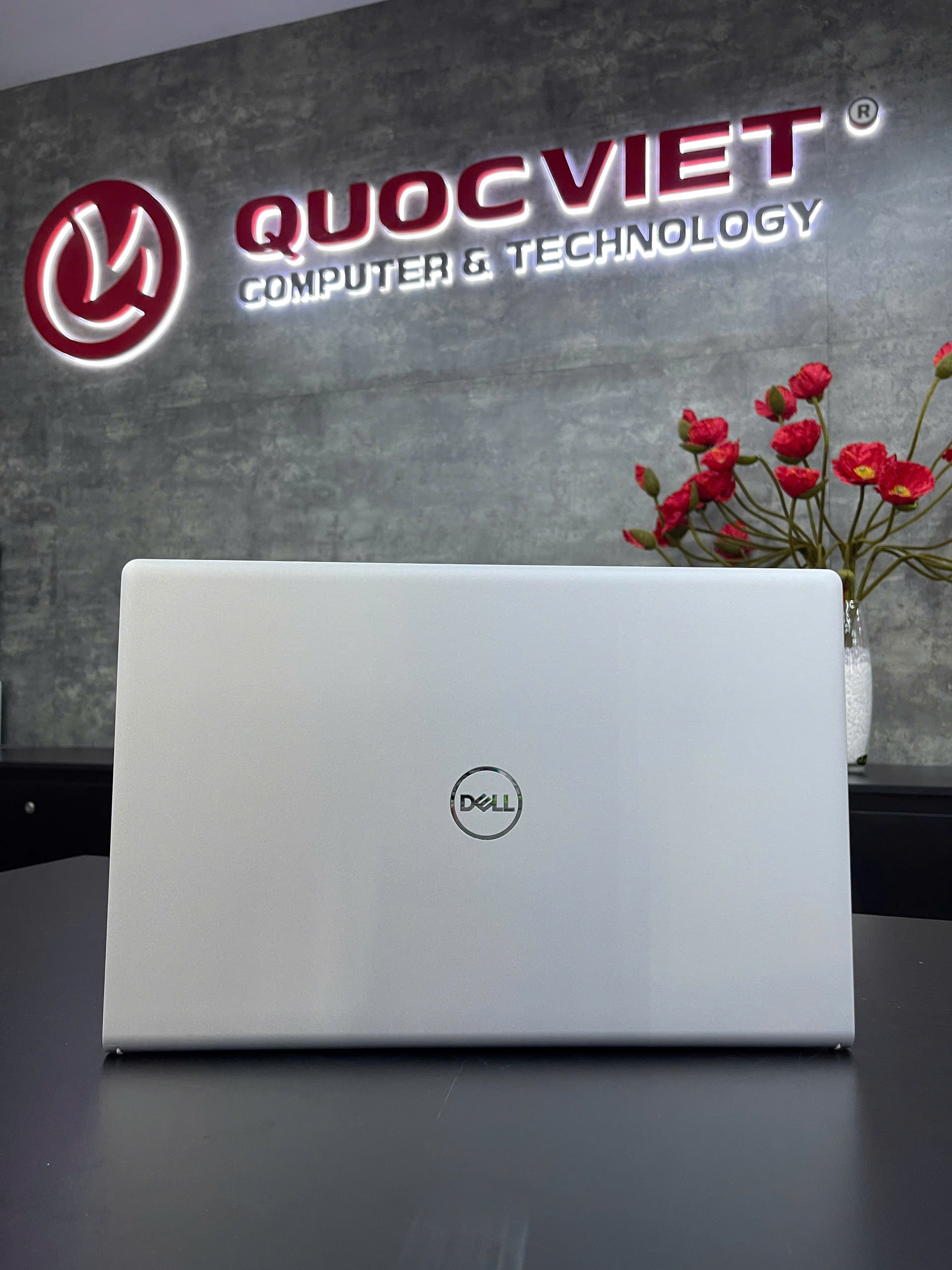 Máy tính xách tay Dell Inspiron 3520 71058652 (i5-1235U/8GB/512GB SSD/15.6 FHD/OF24+O365/W11/Bạc)